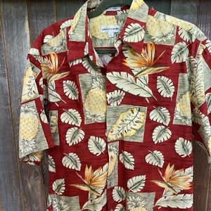 Men's Large Hawaiian Shirt by Pierre Cardin. P3